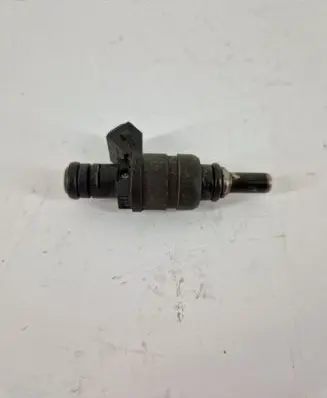 Audi A3 S3 8L Fuel injector 06A906031D