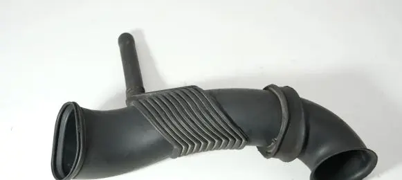Audi Q7 4L Air intake duct part 7L6129609E
