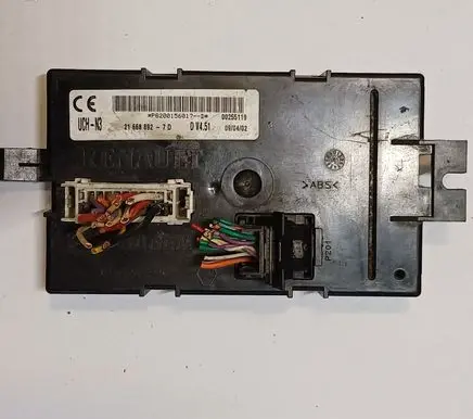 Renault Trafic II (X83) Comfort/convenience module P8200156017D 216688927D UCHN3