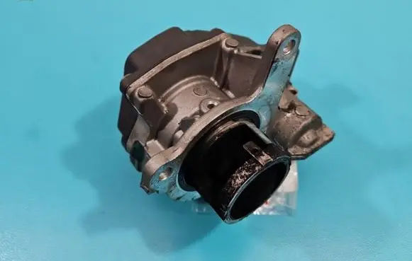 Volkswagen Caddy EGR valve 05L131501M IMPRK1399427