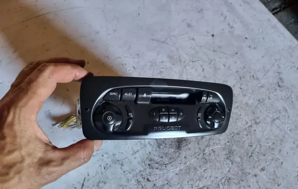 Peugeot 206 Radio/CD/DVD/GPS head unit 9642226880