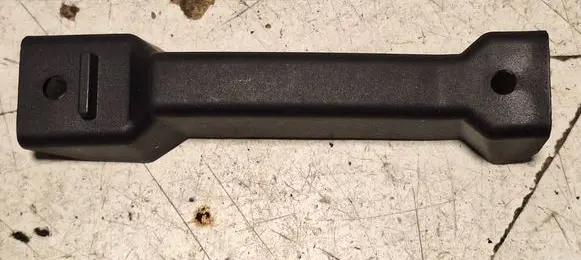 Front bumper mounting bracket