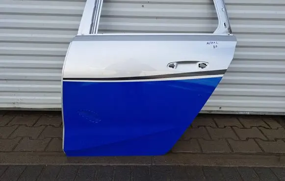 Opel Astra L Rear door 