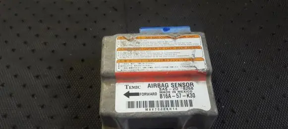 Mazda 323 Airbag control unit/module B16A57K30 M6V7C22BH14