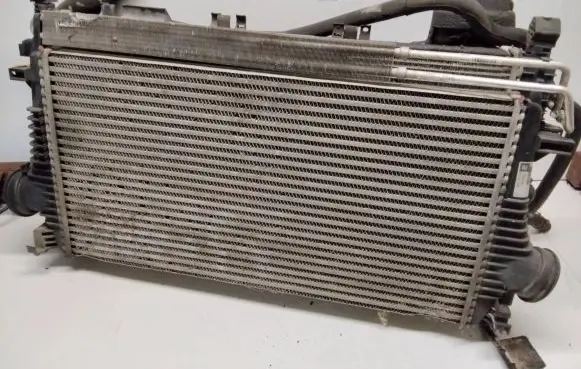 Opel Insignia A Radiator set 13223019 P8650004