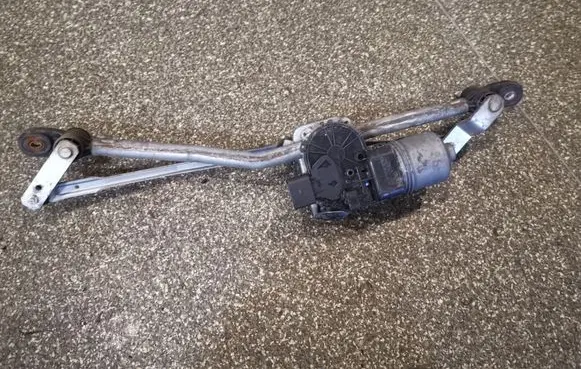 Mazda 3 I Front wiper linkage and motor F00S2S2473 0390241731