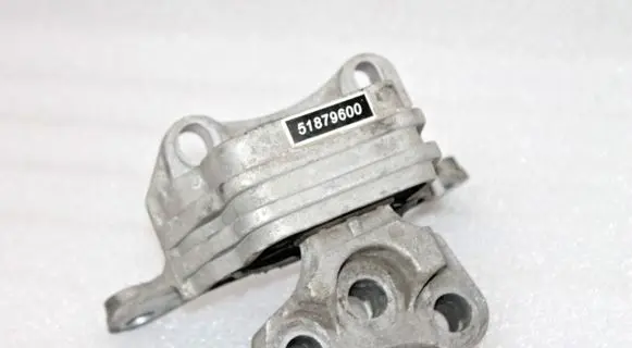 Alfa Romeo Giulietta Engine mounting bracket 51879600