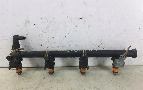 Renault Thalia I Fuel main line pipe 8200139674C