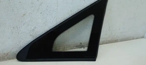 Mercedes-Benz Vito Viano W639 Front triangle window/glass A6396736305 6396736305