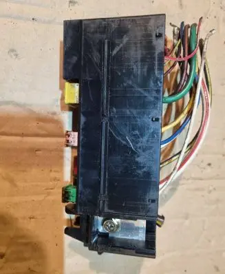 Nissan Almera N16 Fuse module