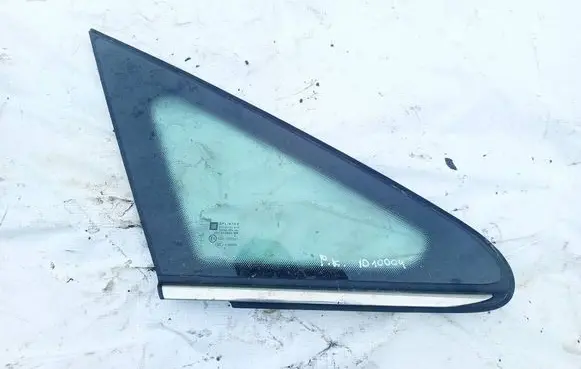 Opel Zafira B Front triangle window/glass AS2