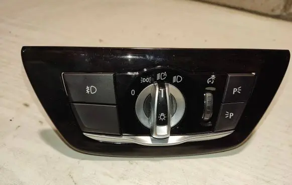 BMW 5 G30 G31 Light switch 9493732