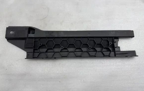 Mercedes-Benz GL X166 Other trunk/boot trim element A1666841331