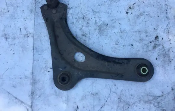 Peugeot 208 Front control arm 9670771480