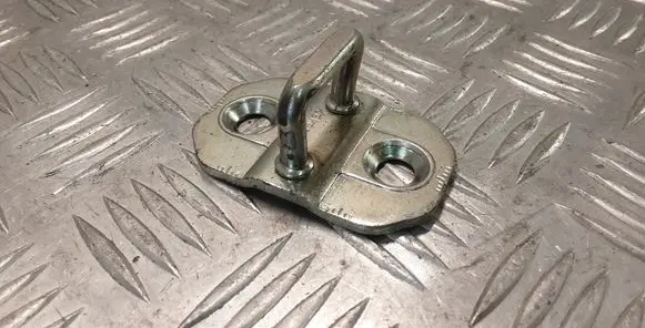 Mercedes-Benz ML W164 Front door lock loop/hook striker 