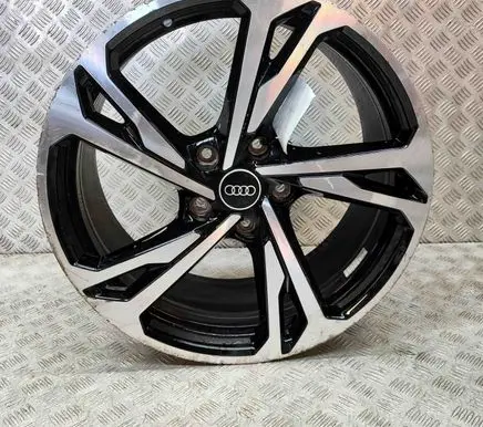 Audi E-tron GT R20 alloy rim 4J3601025AN