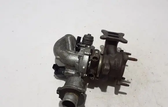 Audi A5 8T 8F Turbo 06L145701H