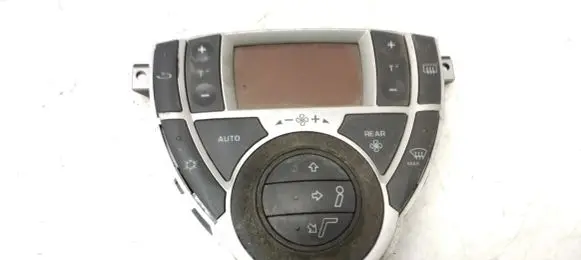 Peugeot 807 Climate control unit 14986800 A83005100