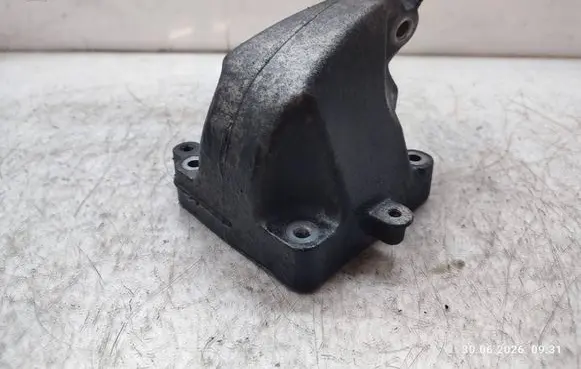 Mercedes-Benz ML W164 Engine mounting bracket A6422233204