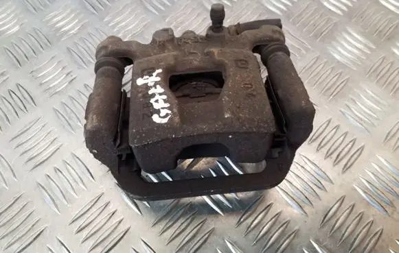 Nissan Juke I F15 Rear brake caliper