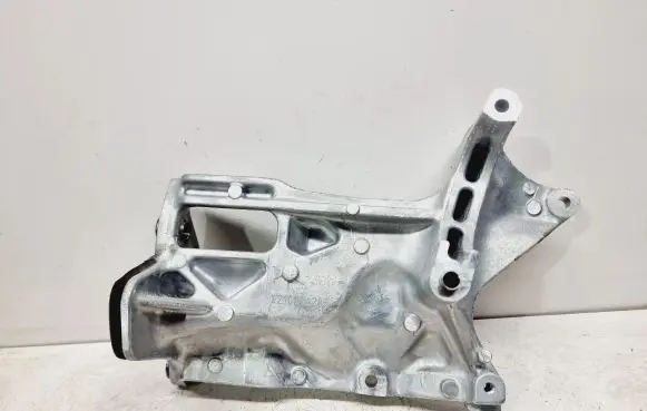 Nissan Qashqai J12 A/C compressor mount bracket 221028A289 119106UA1A