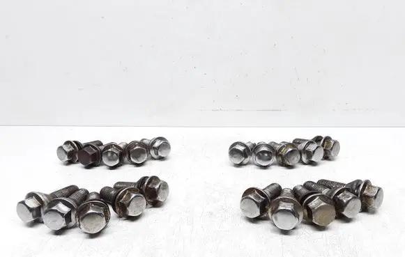 Volvo V70 Nuts/bolts 