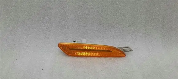 Porsche Cayenne (92A) Front fender indicator light 7P5945128