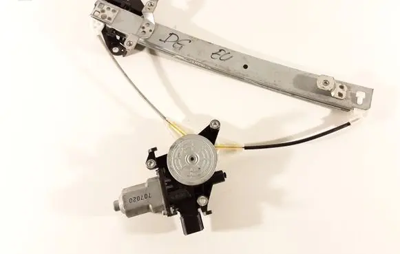 Subaru Impreza III Rear door window regulator with motor 707020 7095