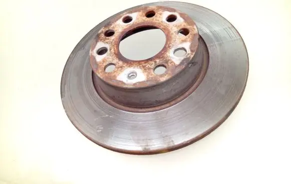 Volkswagen Golf VI Rear brake disc 