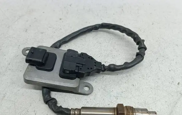 Mercedes-Benz Vito Viano W447 Lambda probe sensor 0009052709 A0009052709