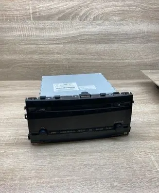 Radio/CD/DVD/GPS head unit