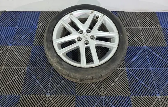 Lexus CT 200H R17 alloy rim