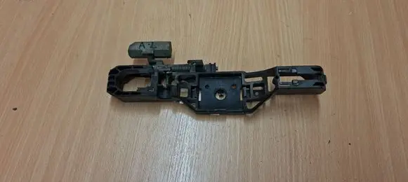 Front door exterior handle/bracket