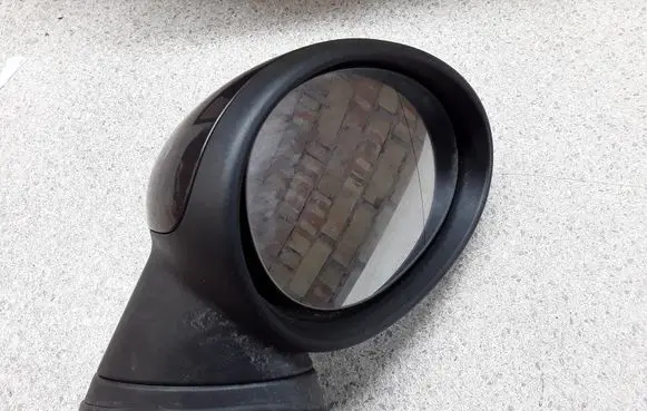 Mini One - Cooper Coupe R56 Front door electric wing mirror