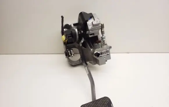 Mercedes-Benz E W212 Brake pedal a2122900101