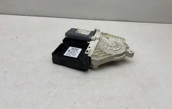 Volkswagen Jetta V Front door window regulator motor 1K0959792G 1K5837402P