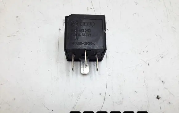 Audi A4 S4 B8 8K Other relay