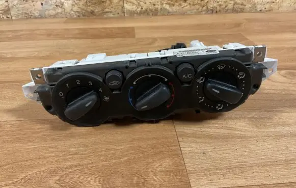 Ford Focus Climate control unit 7M5T19980AA 69607332