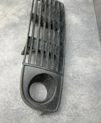 Audi A6 S6 C5 4B Front bumper lower grill 4B0807681G