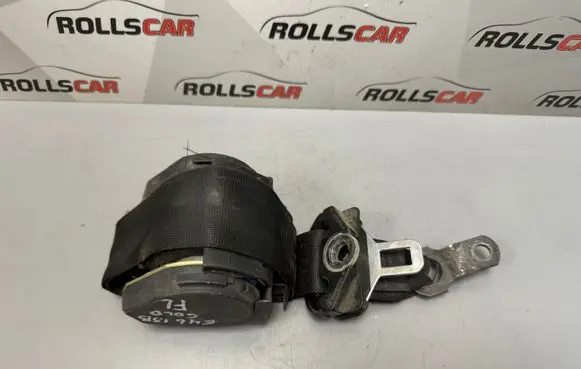 BMW 3 E46 Front seatbelt 8207955