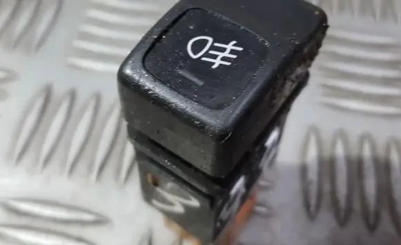 Subaru Legacy Fog light switch UED