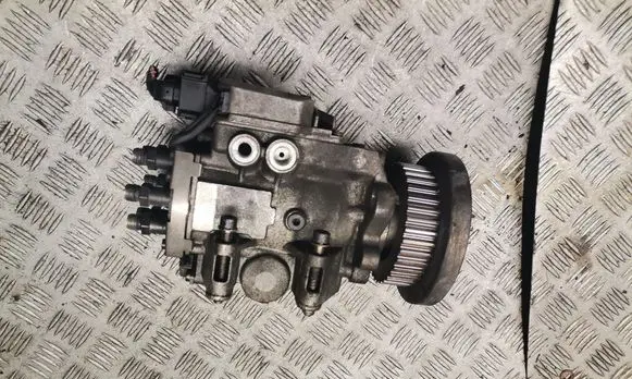 Audi A6 S6 C5 4B Fuel injection high pressure pump 0470506037