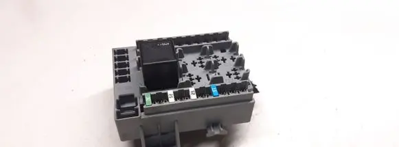 Alfa Romeo 159 Fuse module 60681003