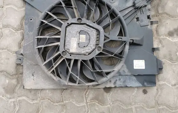 Volvo S80 Electric radiator cooling fan 0130706822 30723105