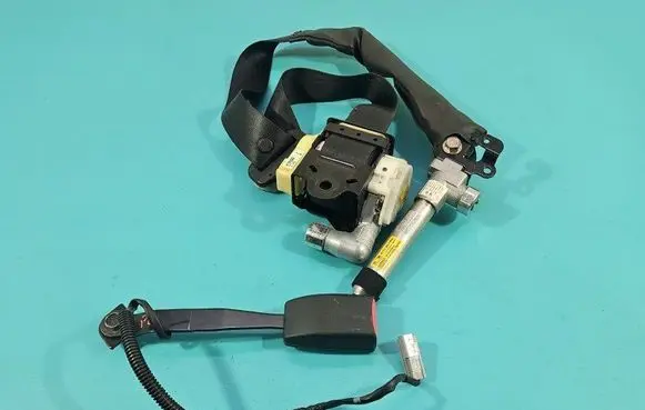 Mazda 3 II Front seatbelt IMPRK1492618