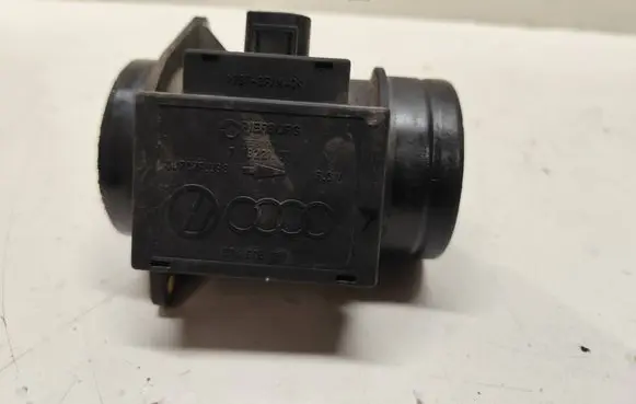 Audi A4 S4 B5 8D Mass air flow meter 71822101 074906461