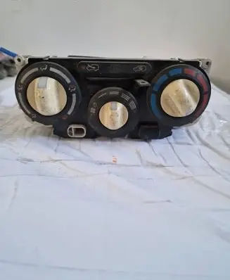 Nissan Micra Climate control unit 27520AX621 N100300S