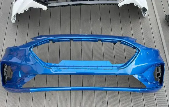 Ford Focus Front bumper JX7B17757S