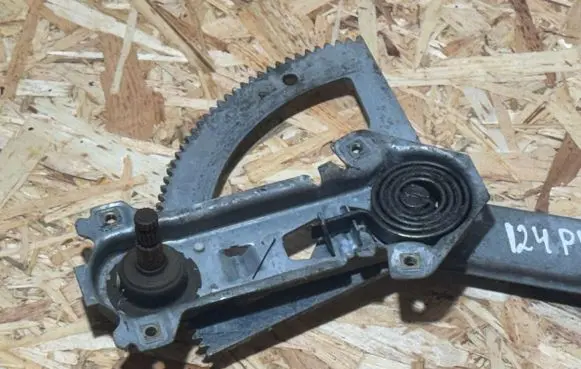 Mercedes-Benz E W124 Front window lifting mechanism without motor