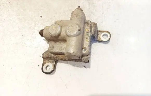 Toyota Hilux (AN10, AN20, AN30) Brake power pressure regulator 